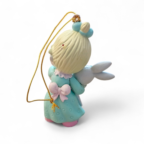 Precious Moments® 1995 "Home For The Holidays" Ornament #182370 - Picture 3 of 6